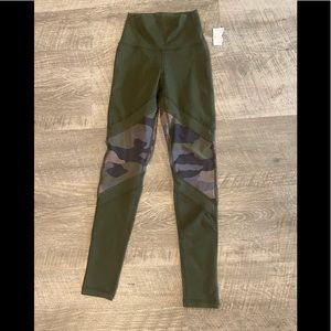 NWOT Offline by aerie The Hugger Legging Hi-Rise